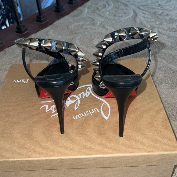 Heels - Picture 3 of 5